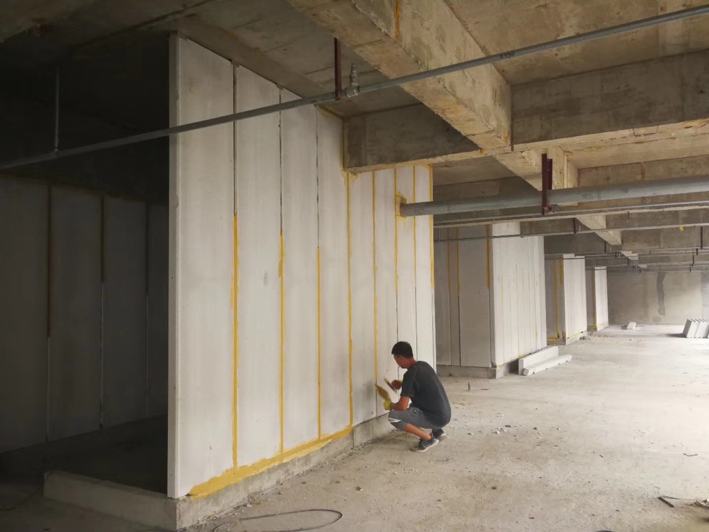 莱城无机发泡轻骨料混凝土隔墙板施工技术性能研究
